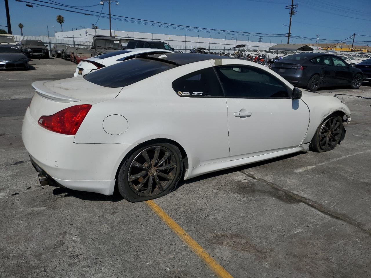 2011 Infiniti G37 Base - Фото 3