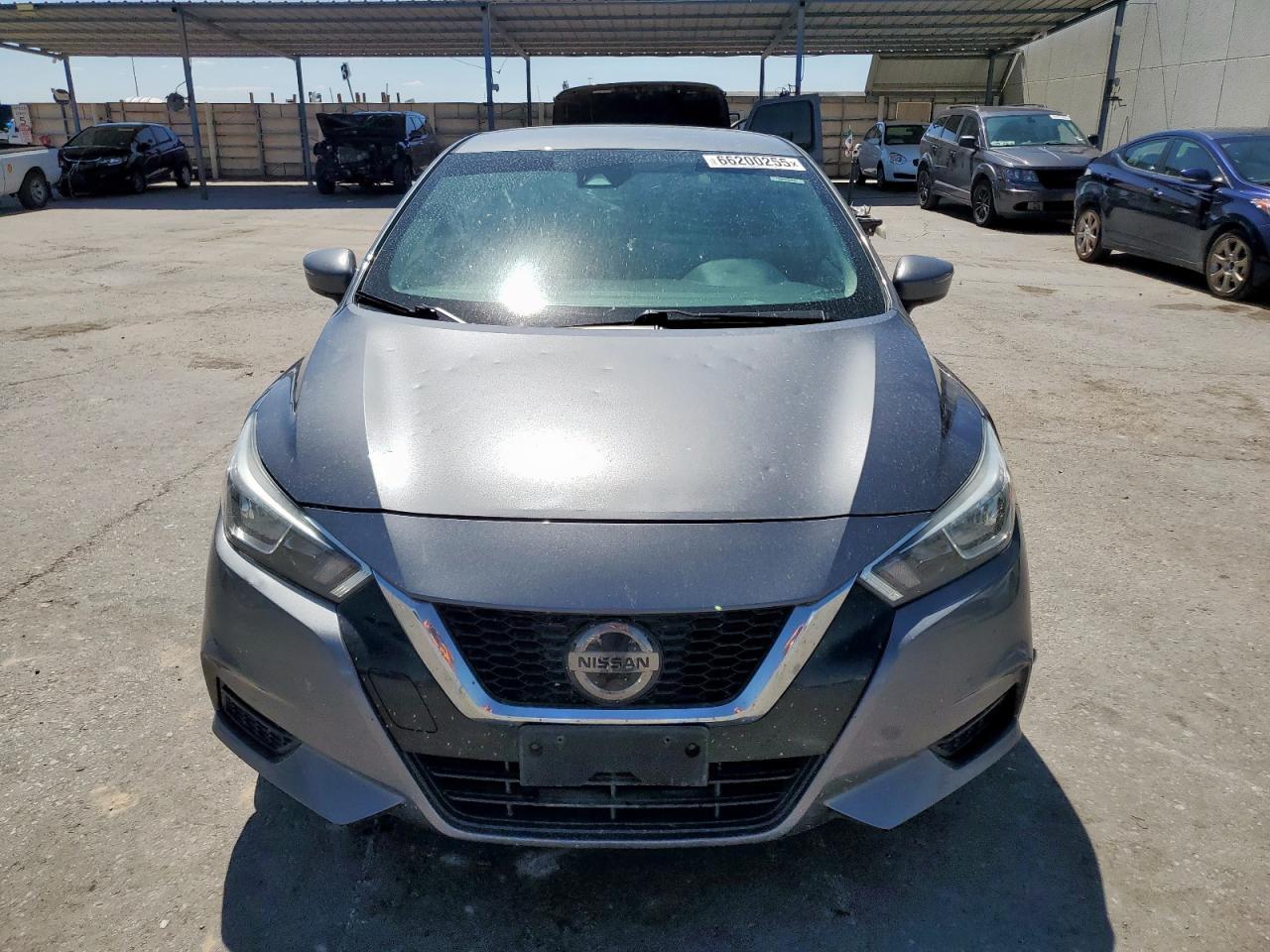 2021 Nissan Versa Sv - Image 5