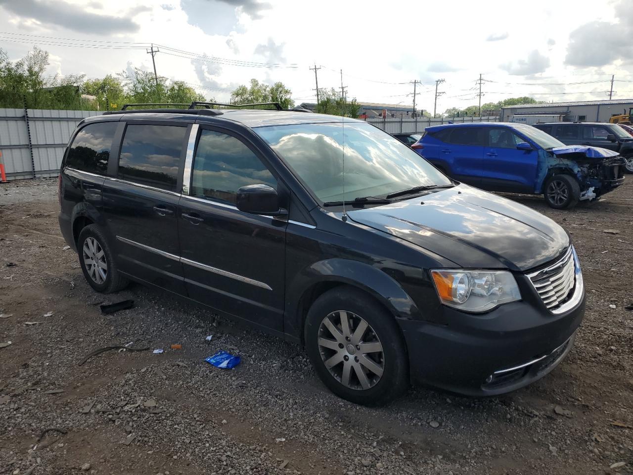 2016 Chrysler Town & Country Touring - Image 4