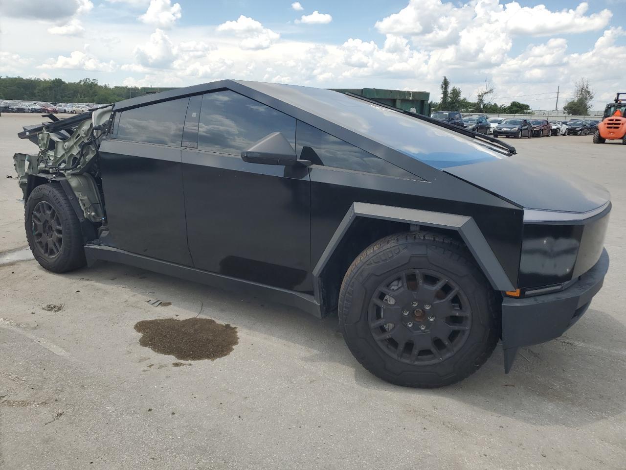 2024 Tesla Cybertruck - Фото 4