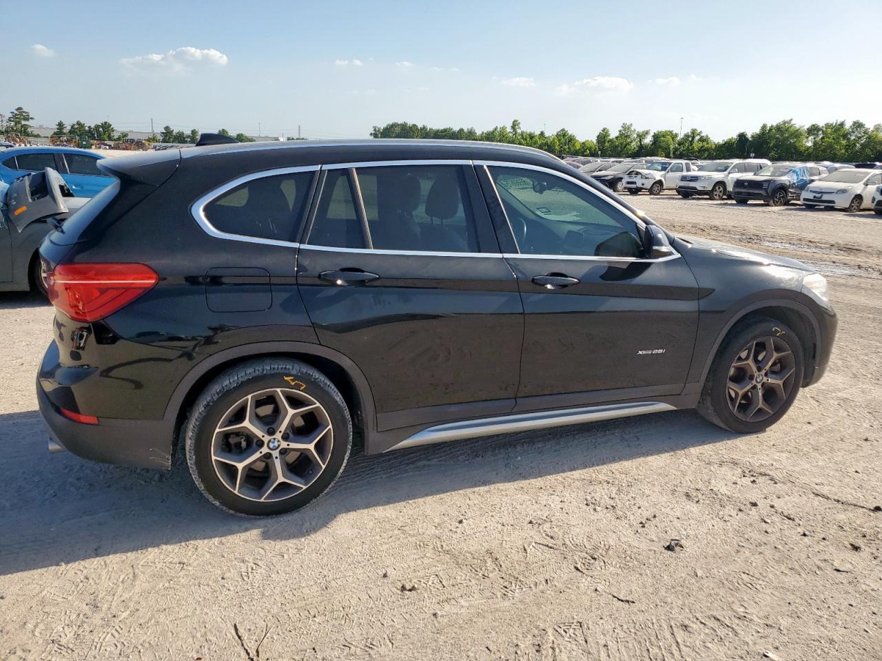 2016 BMW X1 xDrive28I - Фото 3