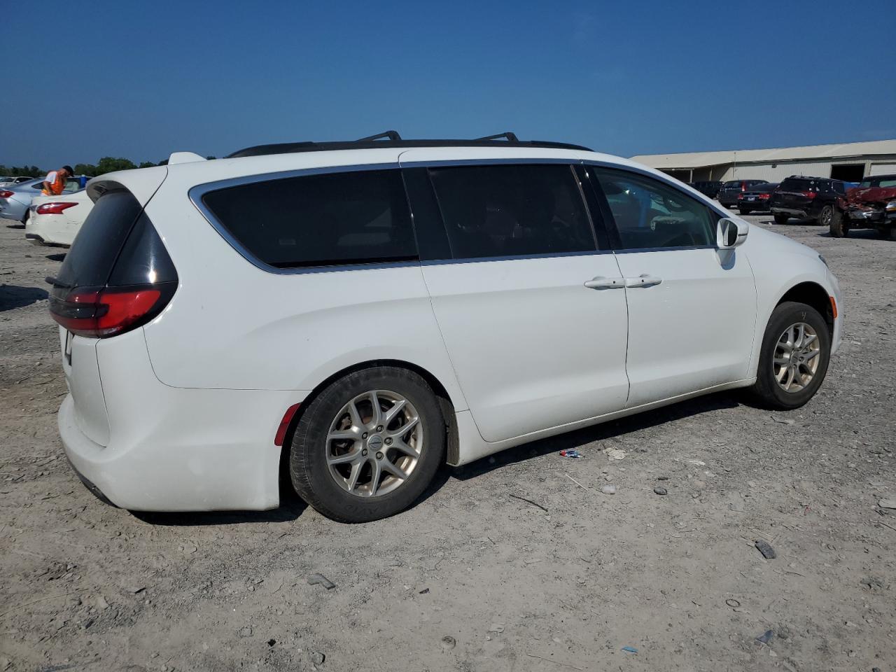 2022 Chrysler Pacifica Touring L - Фото 3