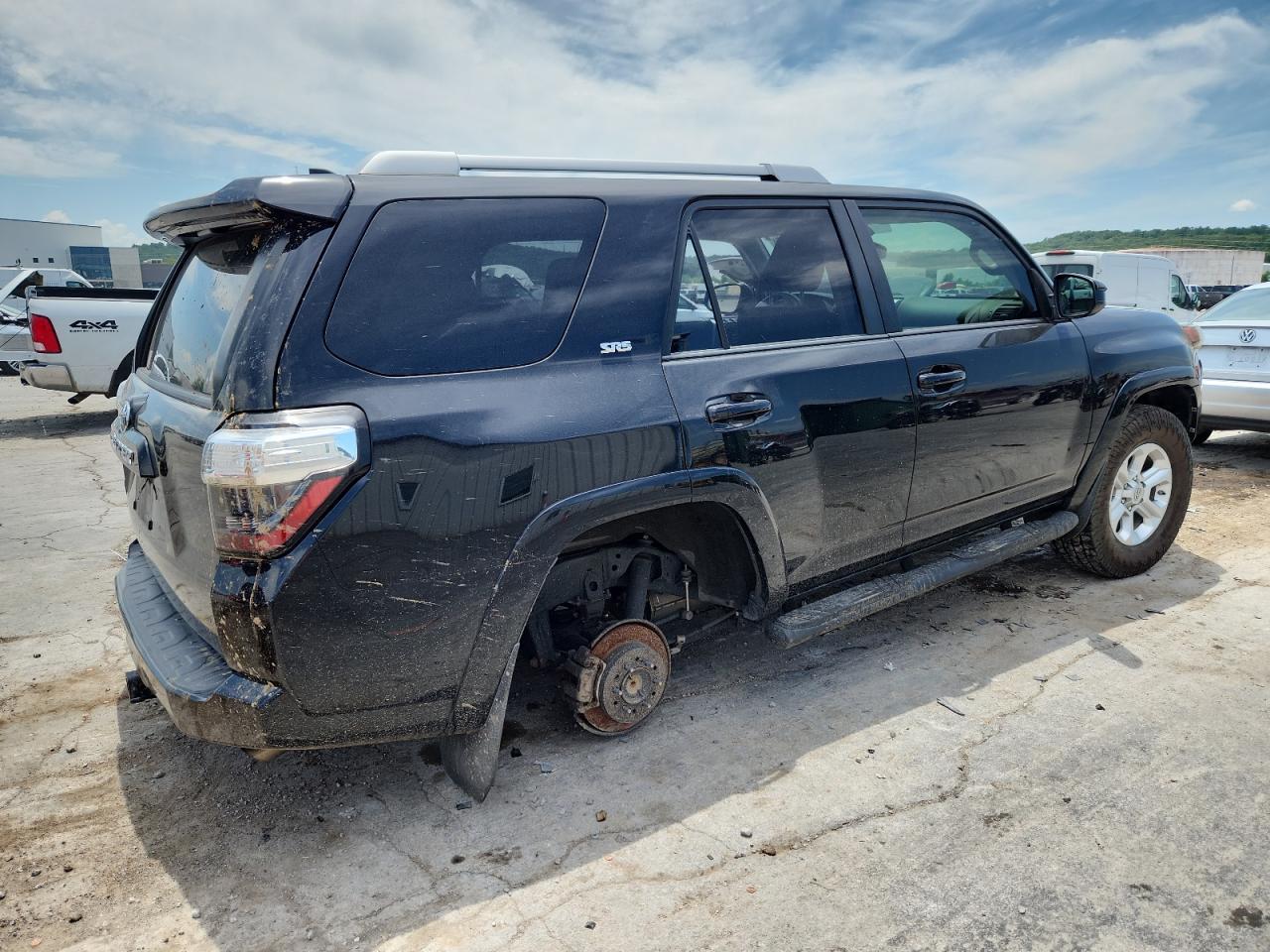 2018 Toyota 4Runner Sr5 - Image 3