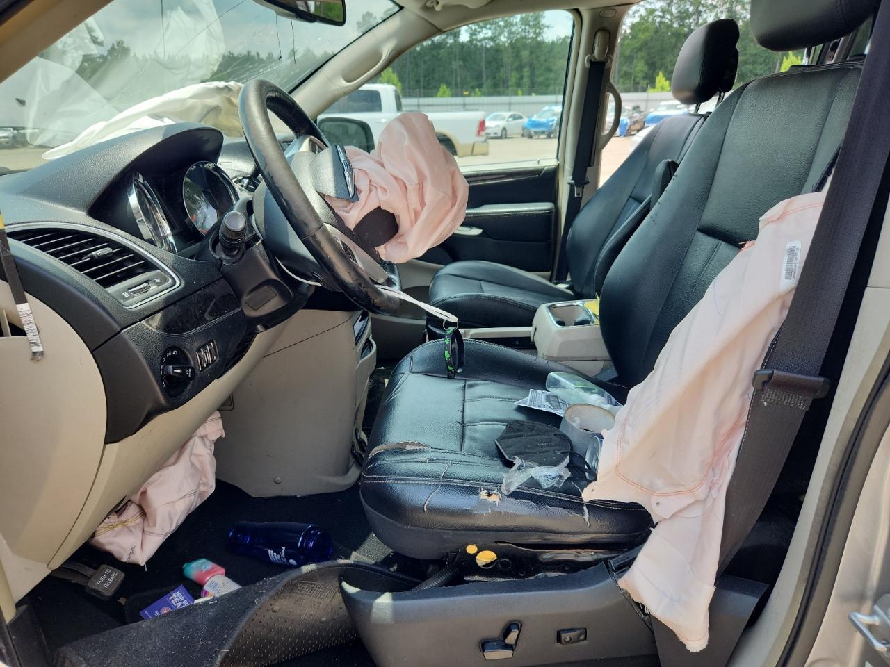 2015 Chrysler Town & Country Touring - Фото 7