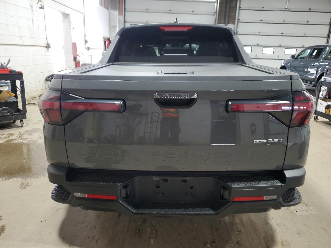2024 Hyundai Santa Cruz Night - Image 6