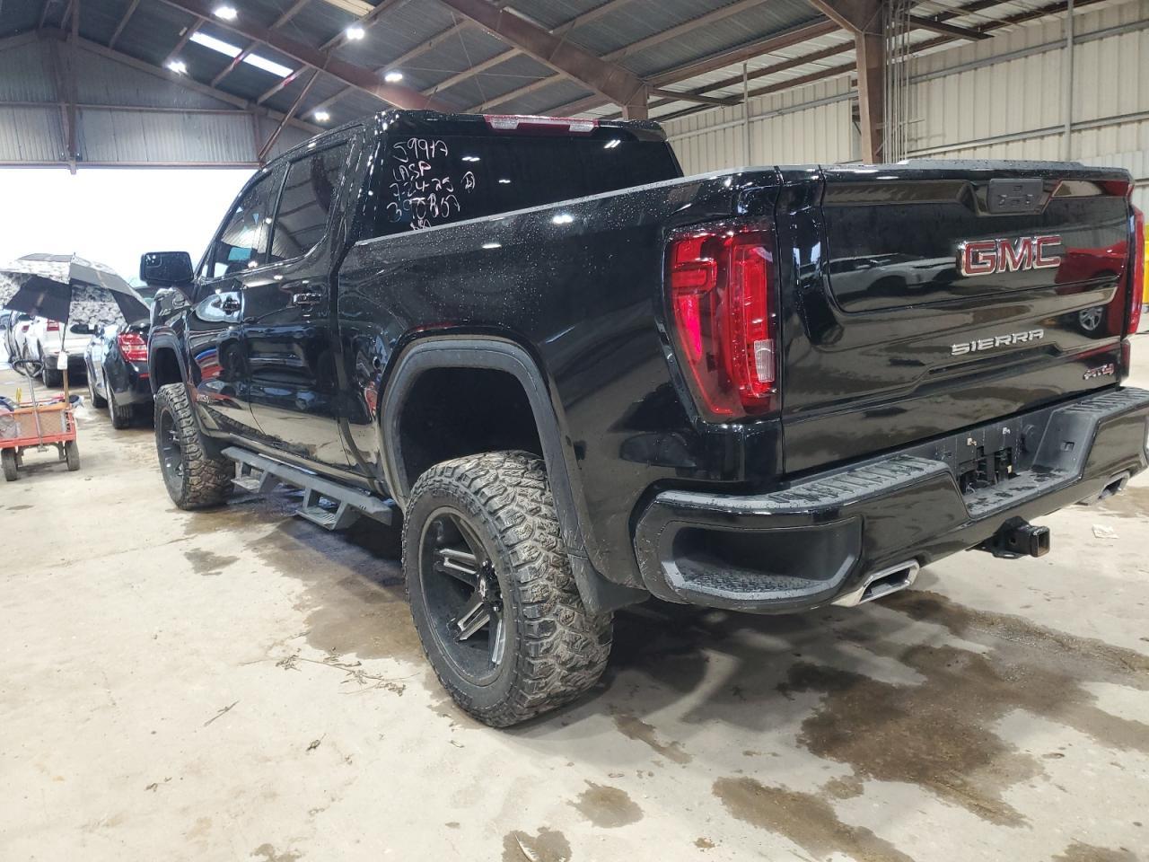 2021 GMC Sierra K1500 At4 - Фото 2