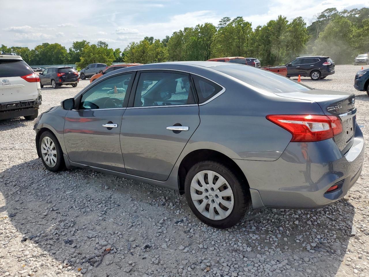 2019 Nissan Sentra S - Фото 2