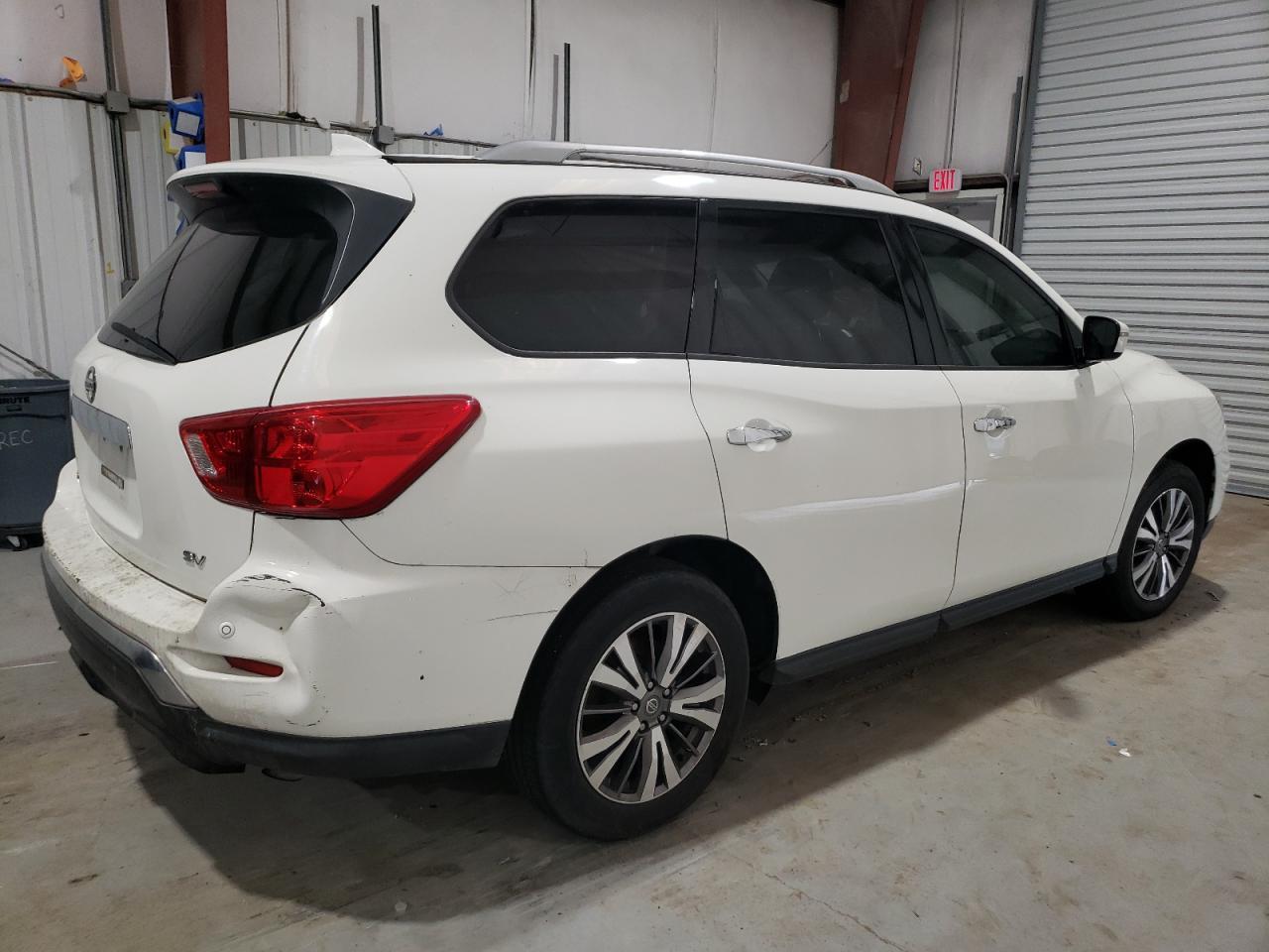 2019 Nissan Pathfinder S - Image 3