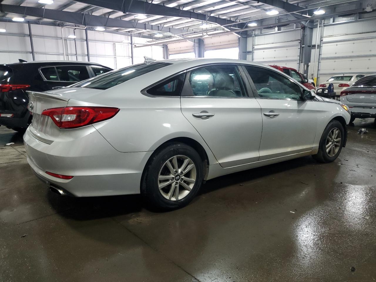 2017 Hyundai Sonata Se - Image 3