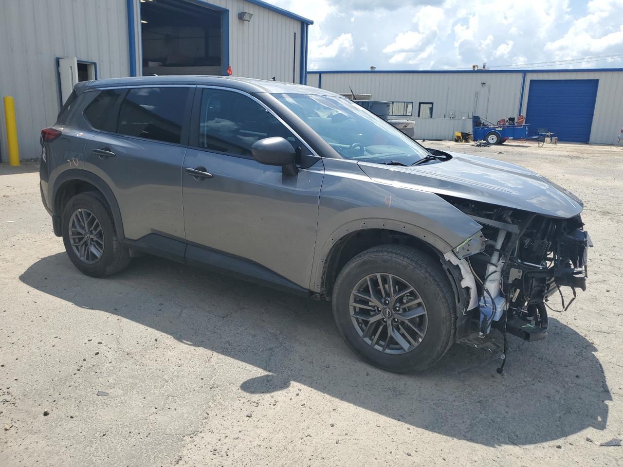 2023 Nissan Rogue S - Фото 4