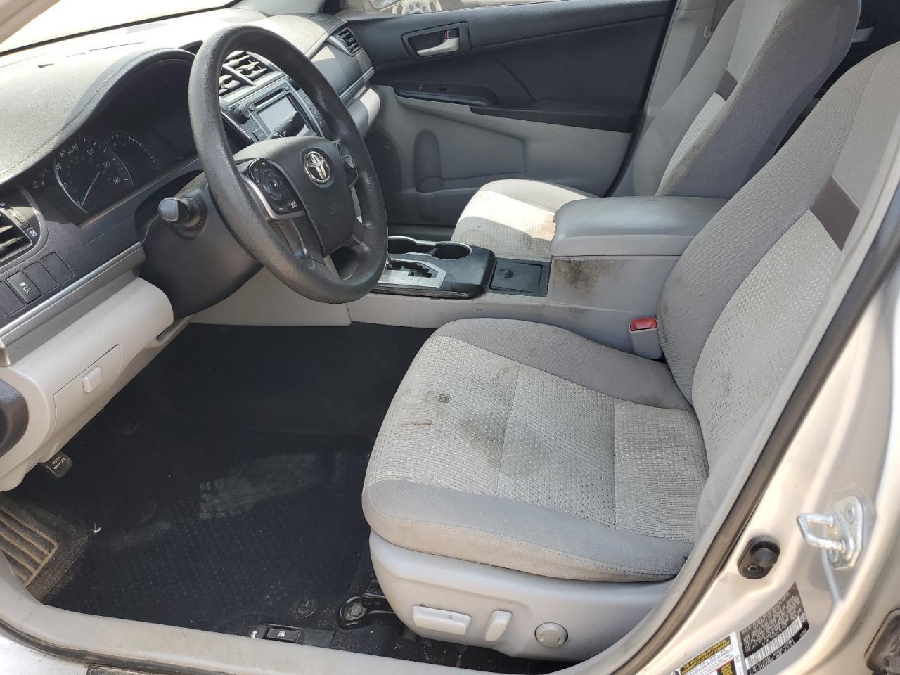 2012 Toyota Camry Base - Фото 7