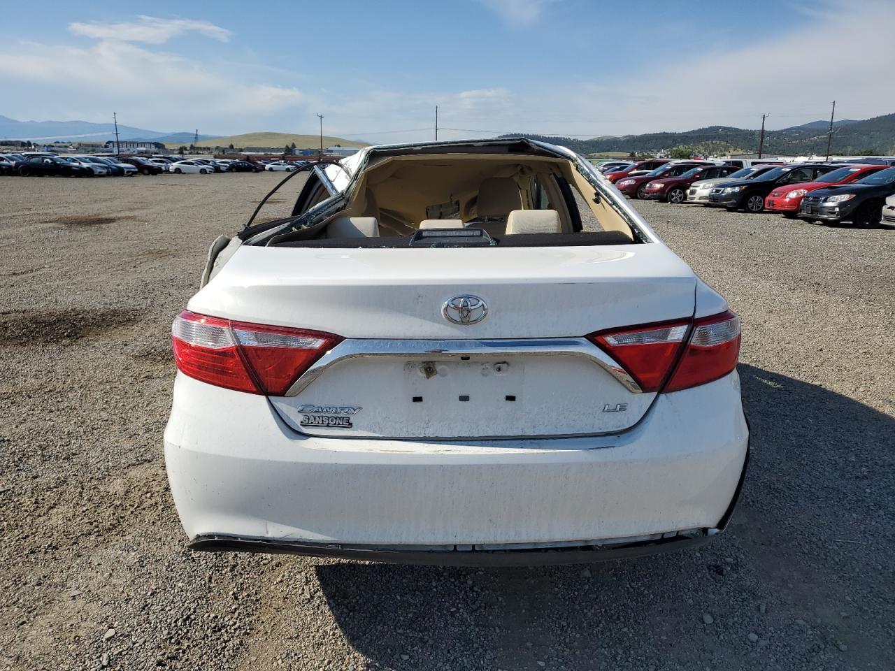 2016 Toyota Camry Le - Фото 6