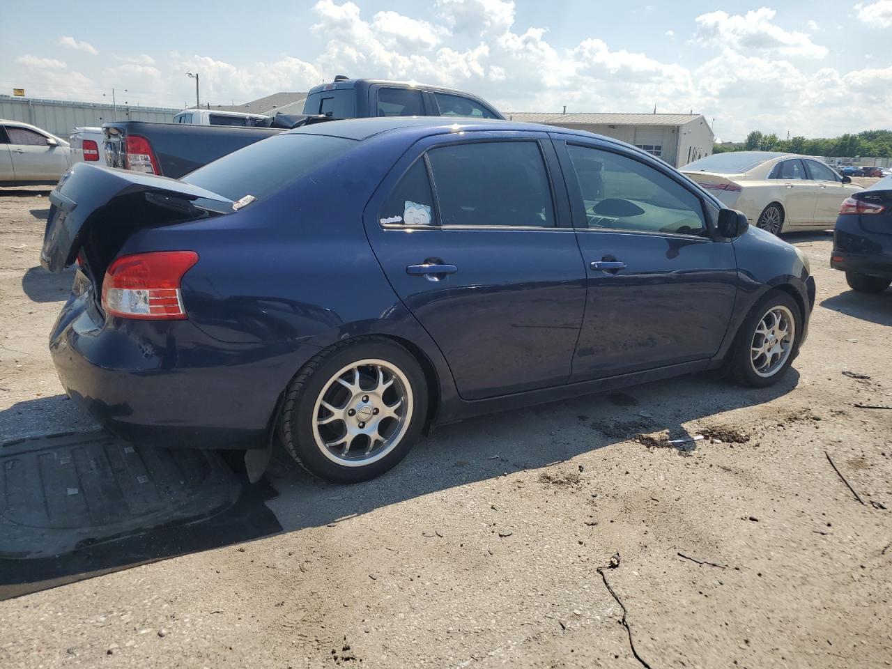 2008 Toyota Yaris - Фото 3