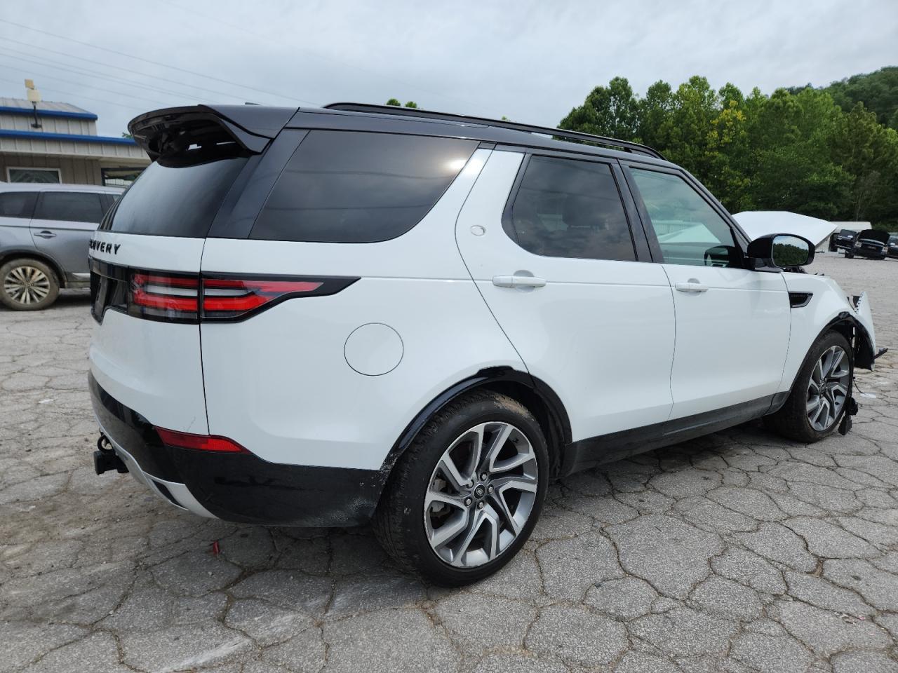 2020 Land Rover Discovery Landmark - Фото 3