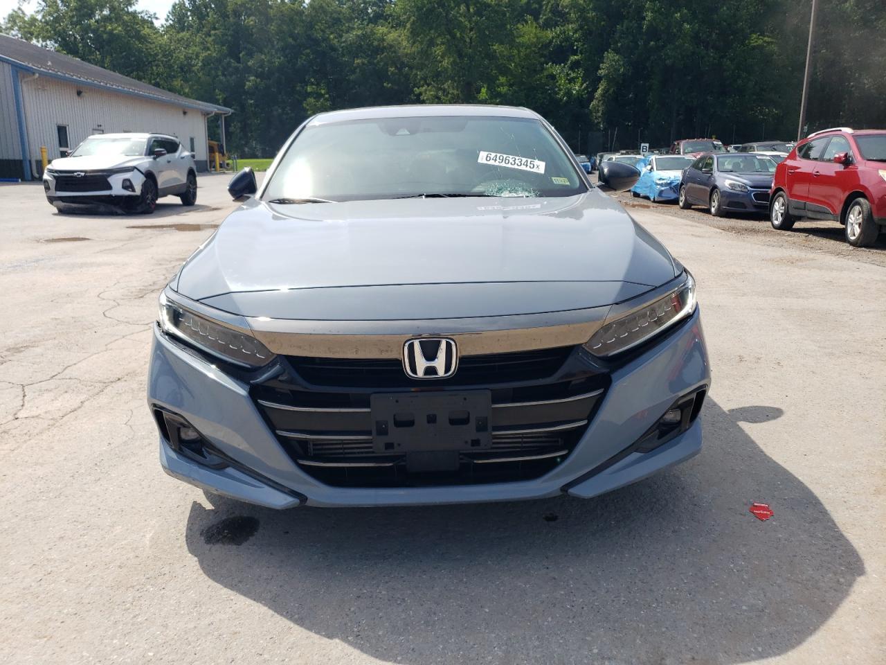 2022 Honda Accord Sport - Image 5