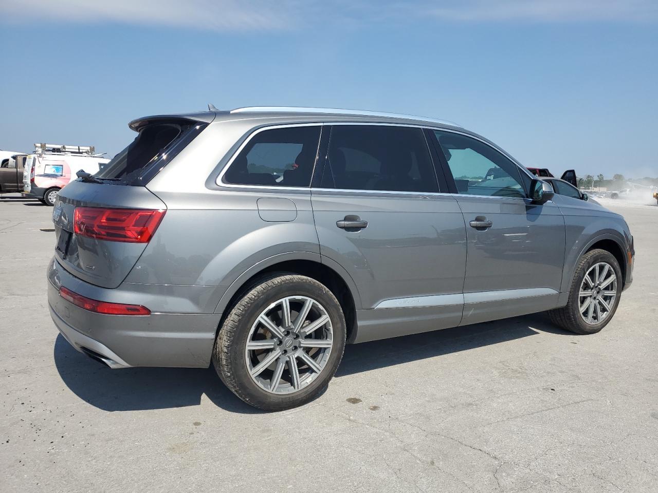 2018 Audi Q7 Premium Plus - Фото 3