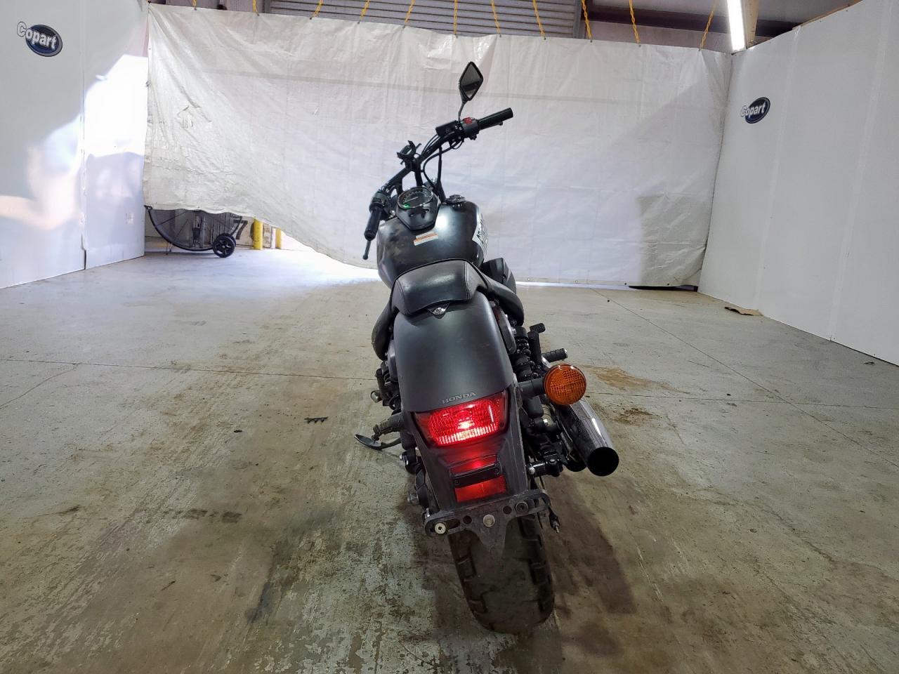 2023 Honda Vt750 C2B - Фото 4