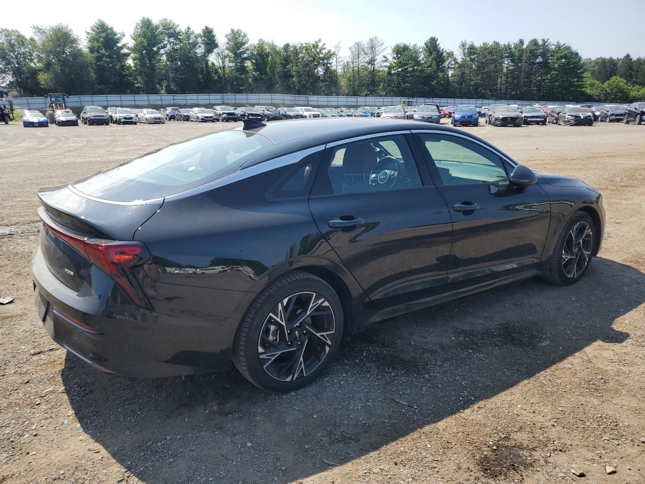 2025 Kia K5 Gt Line - Image 3