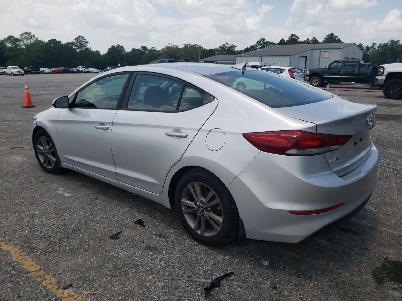 2018 Hyundai Elantra Sel - Image 2