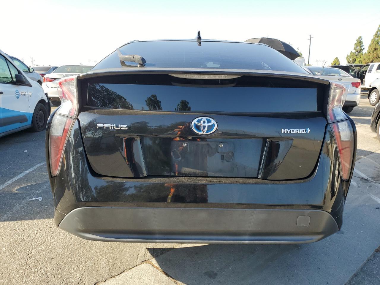2016 Toyota Prius - Фото 6