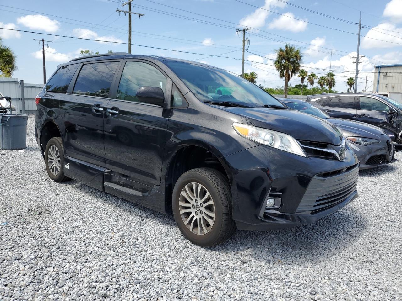 2019 Toyota Sienna Xle - Фото 4
