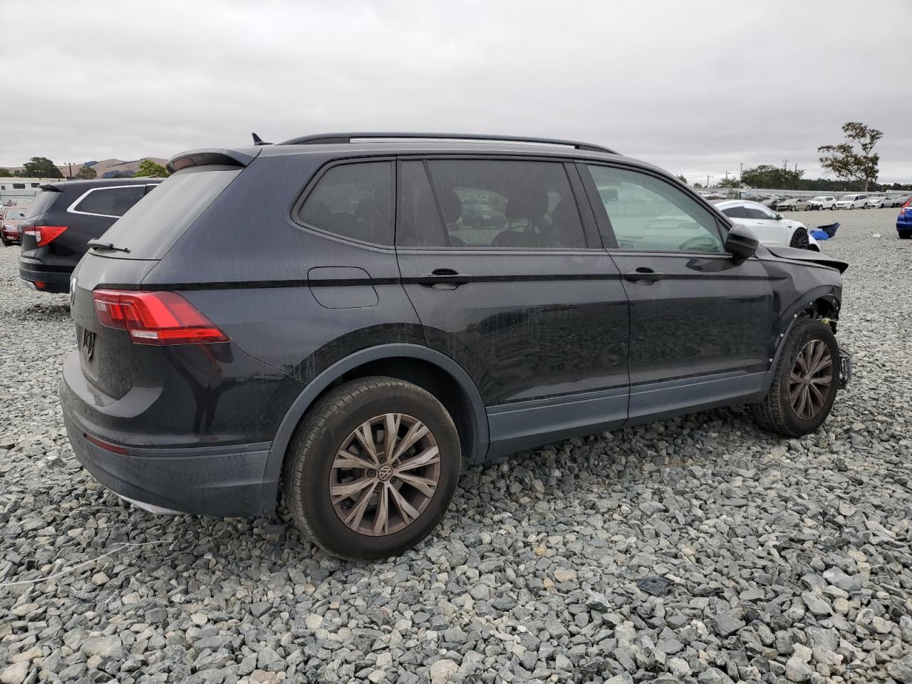 2020 Volkswagen Tiguan S - Фото 3