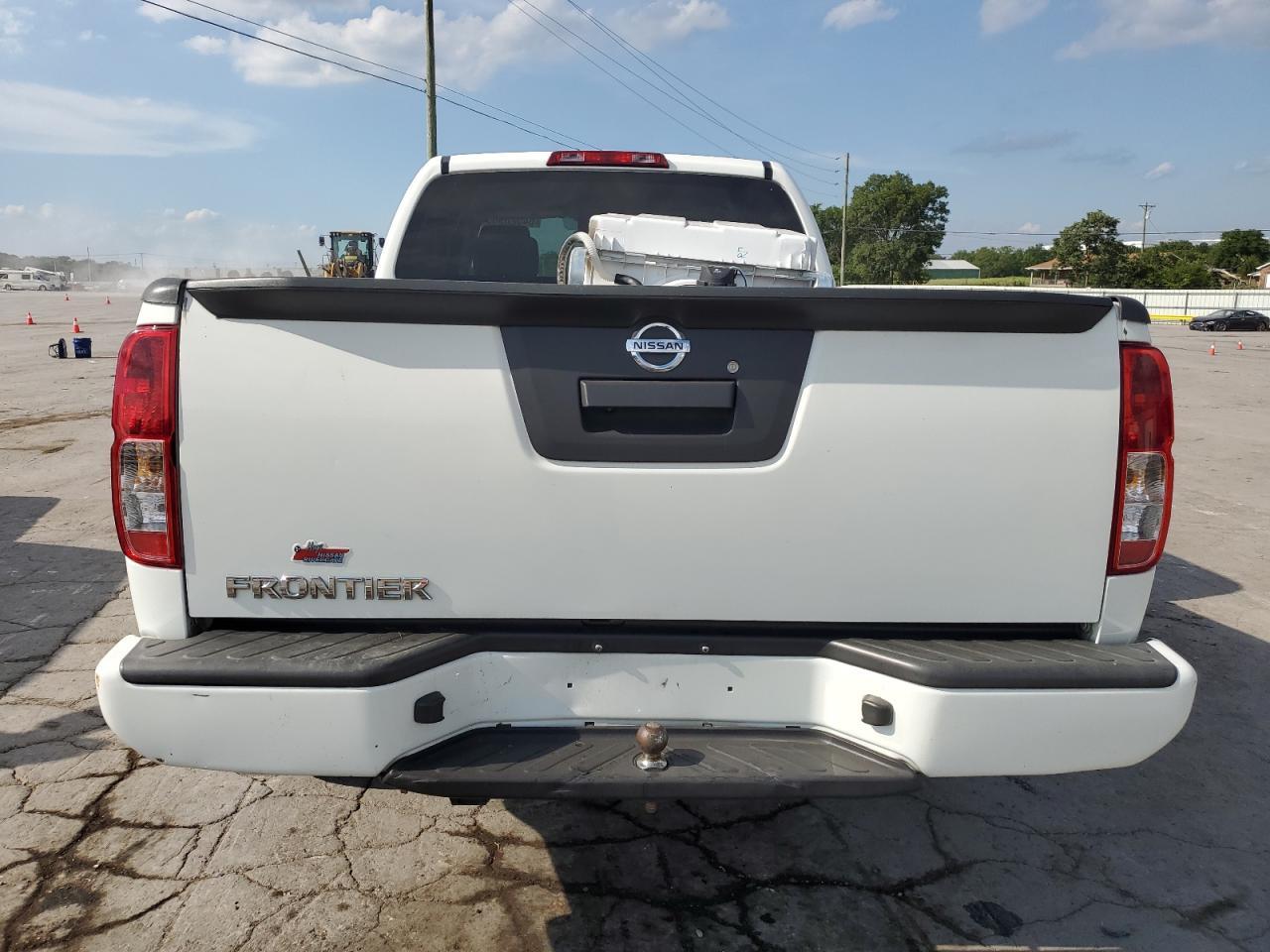 2018 Nissan Frontier S - Image 6