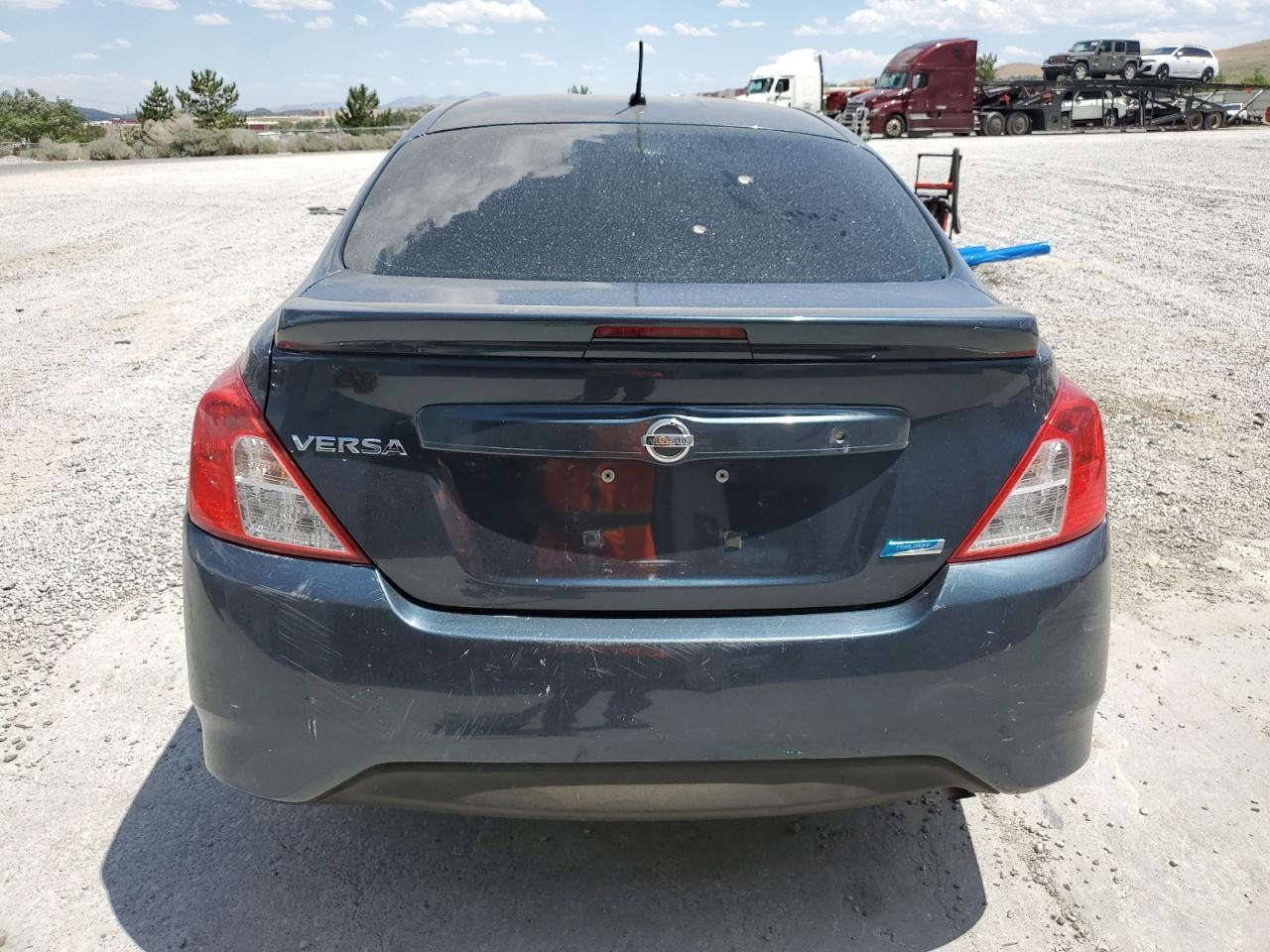 2015 Nissan Versa S - Фото 6