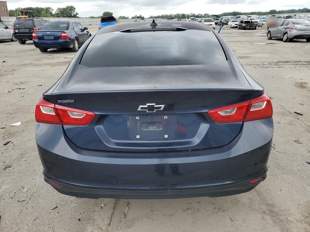 2017 Chevrolet Malibu Ls - Фото 6