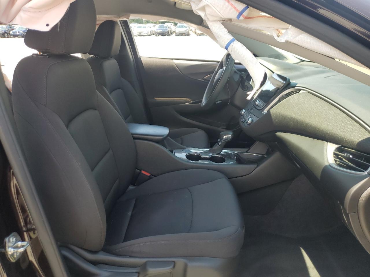 2021 Chevrolet Malibu Ls - Фото 7