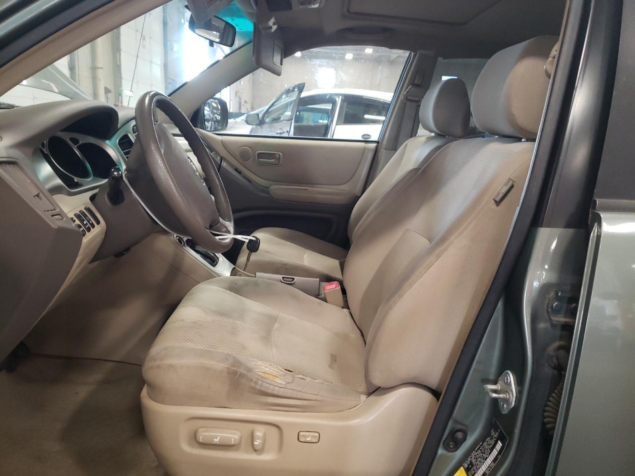 2004 Toyota Highlander - Image 7