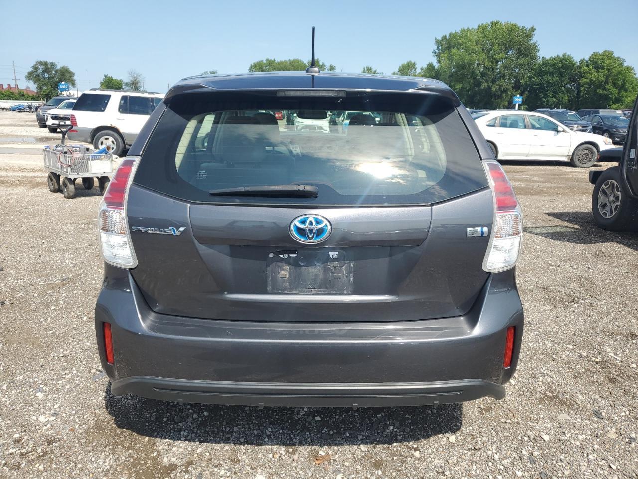 2015 Toyota Prius V - Image 6