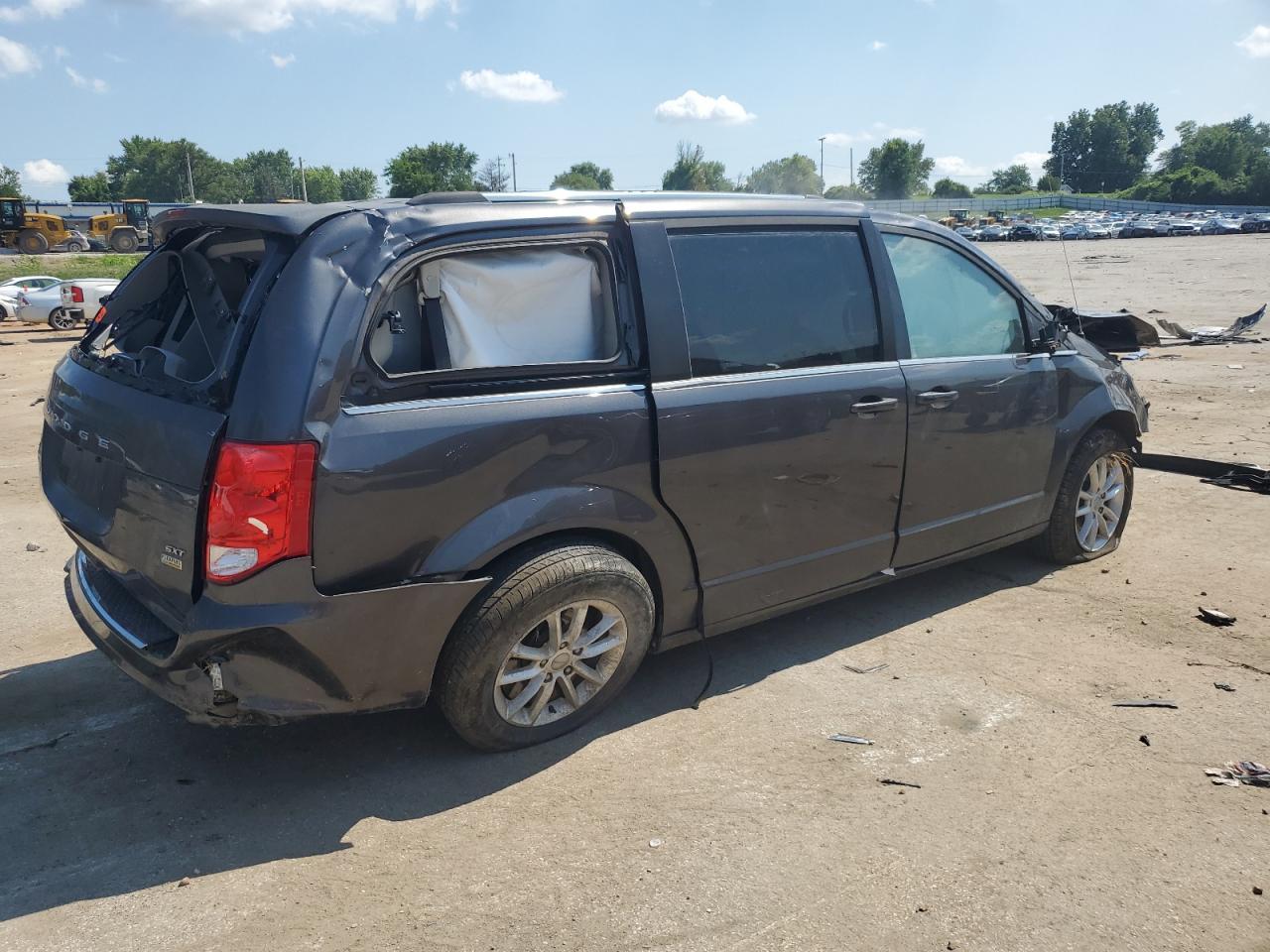 2018 Dodge Grand Caravan Sxt - Image 3