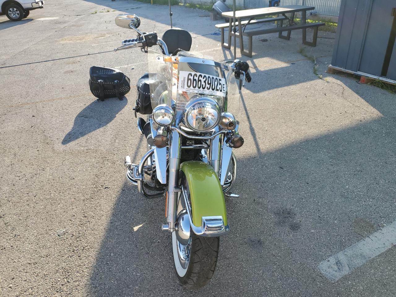 2011 Harley-Davidson Flstc - Фото 2