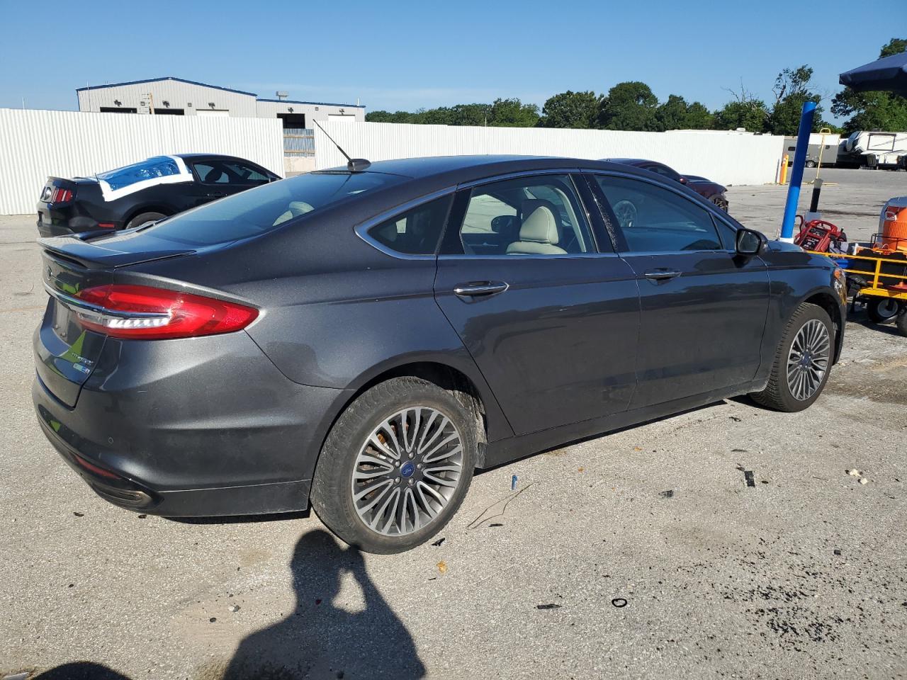 2018 Ford Fusion Titanium/Platinum - Фото 3
