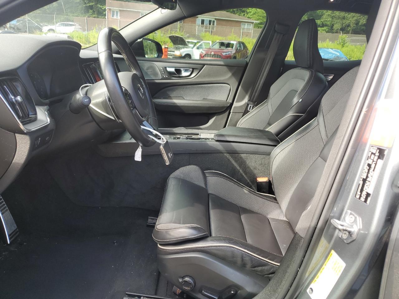 2019 Volvo S60 T6 R-Design - Image 7