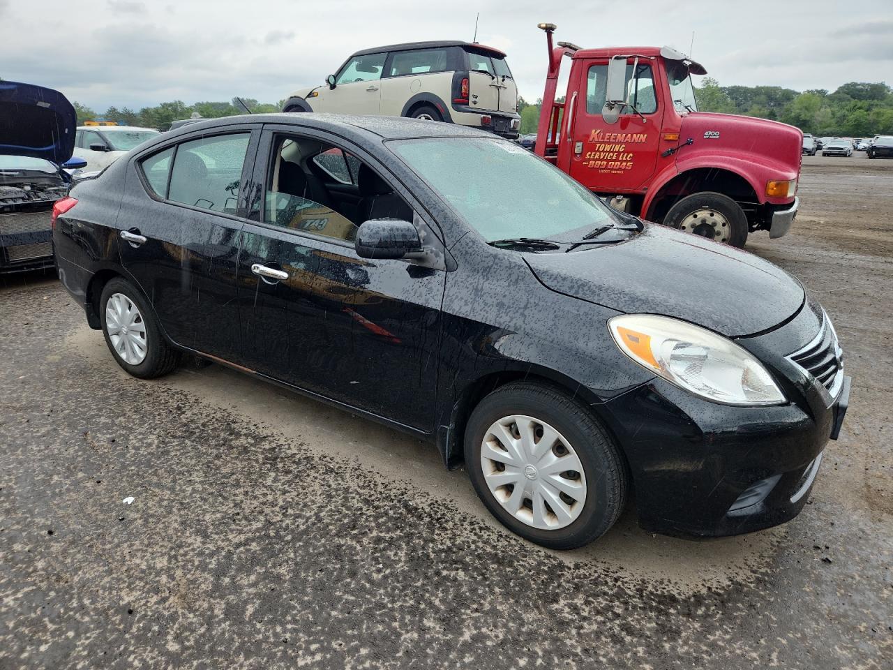 2014 Nissan Versa S - Фото 4