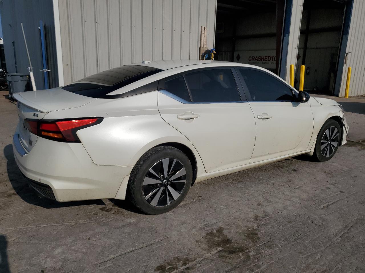 2020 Nissan Altima Sr - Фото 3