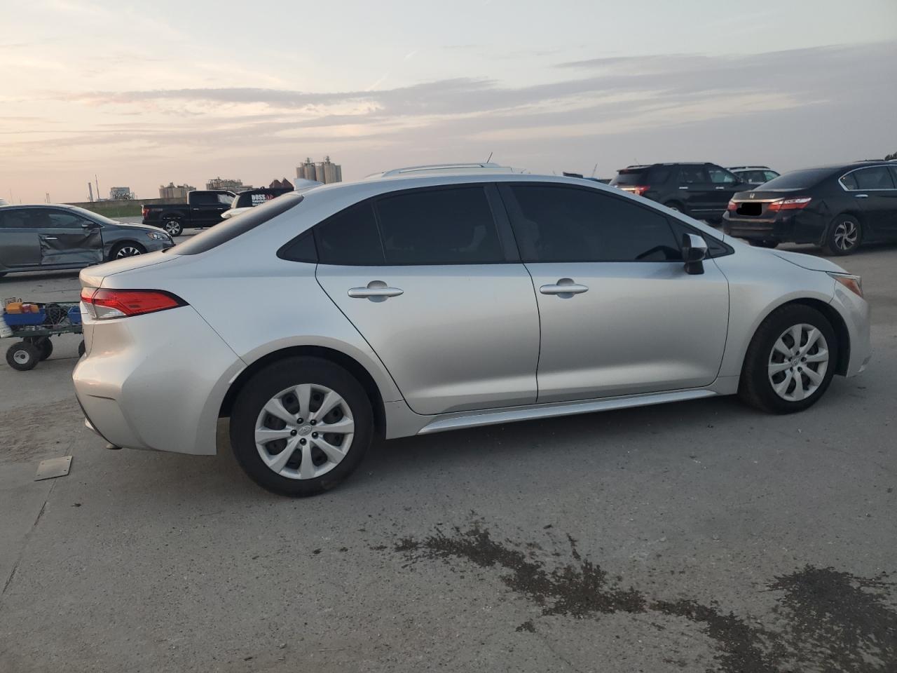 2020 Toyota Corolla Le - Фото 3