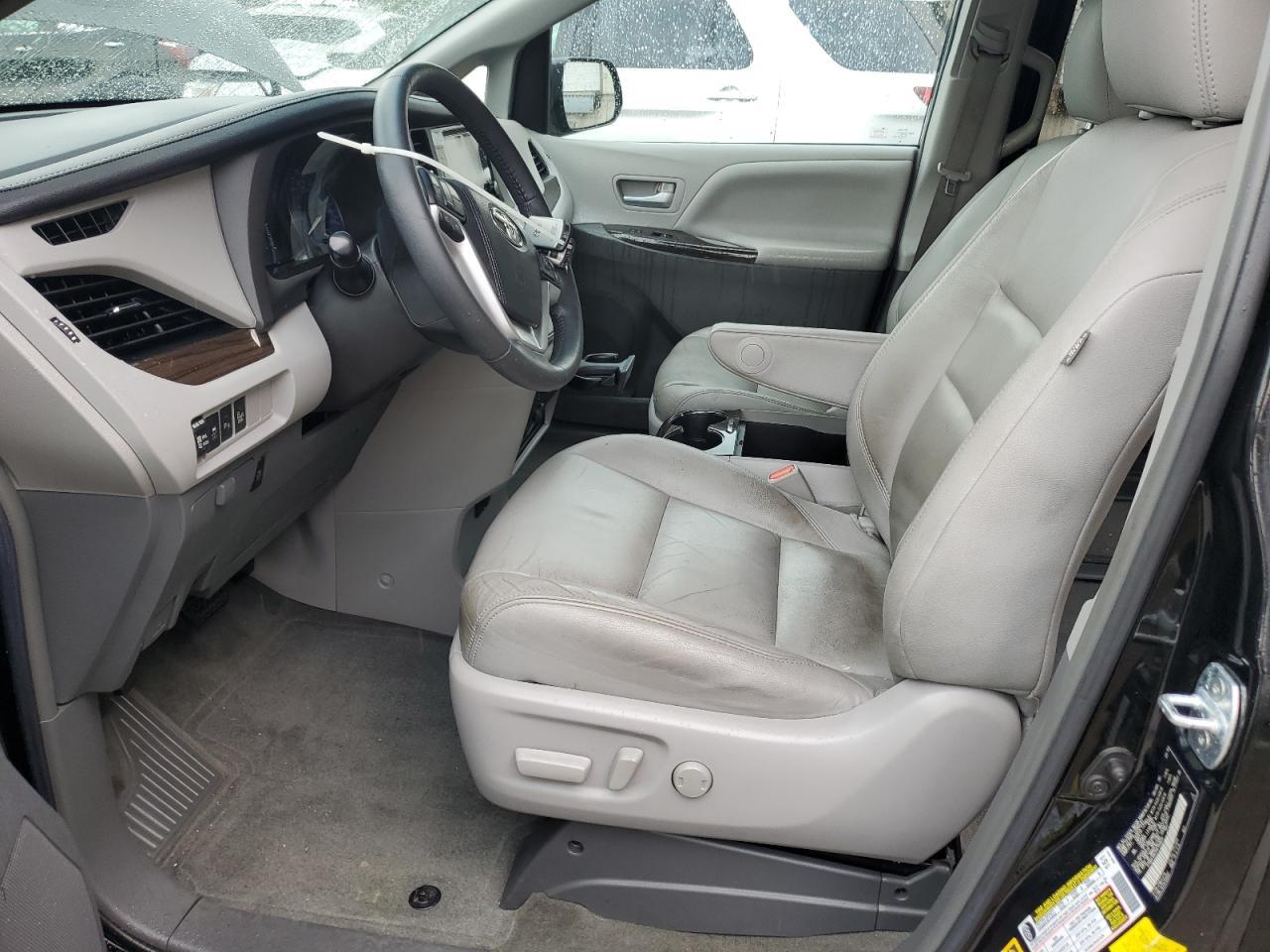2017 Toyota Sienna Xle - Фото 7