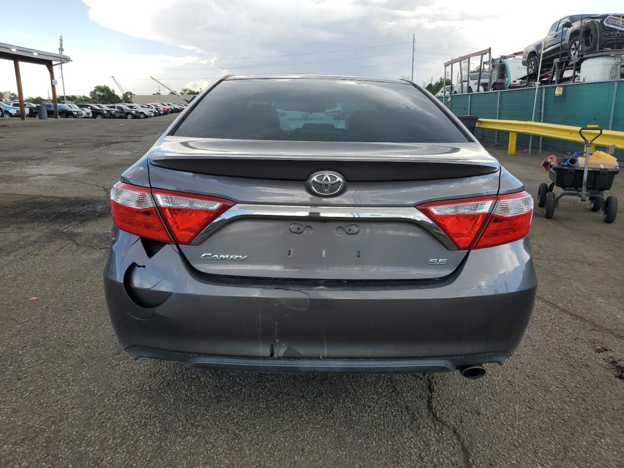 2016 Toyota Camry Le - Фото 6