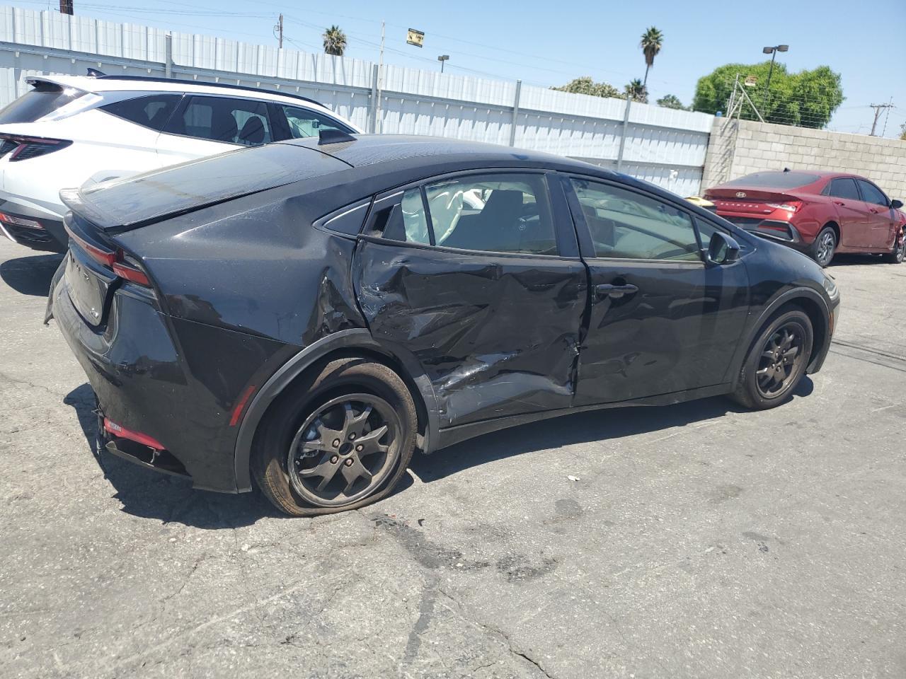 2025 Toyota Prius Le - Фото 3