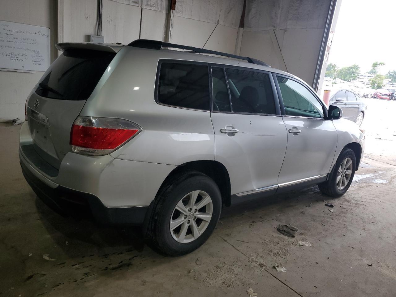 2013 Toyota Highlander Base - Image 3