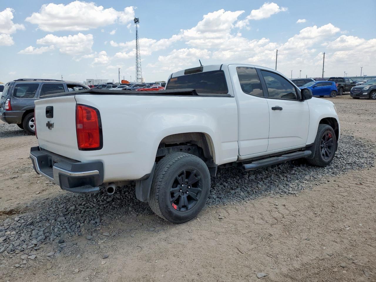 2016 Chevrolet Colorado - Image 3