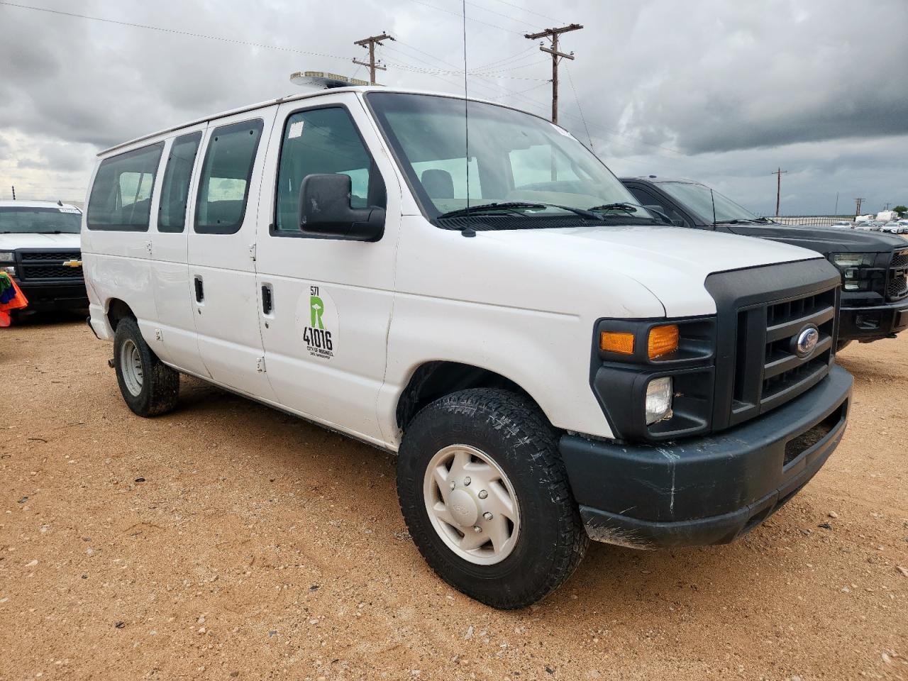 2009 Ford Econoline E350 Super Duty Wagon - Фото 4