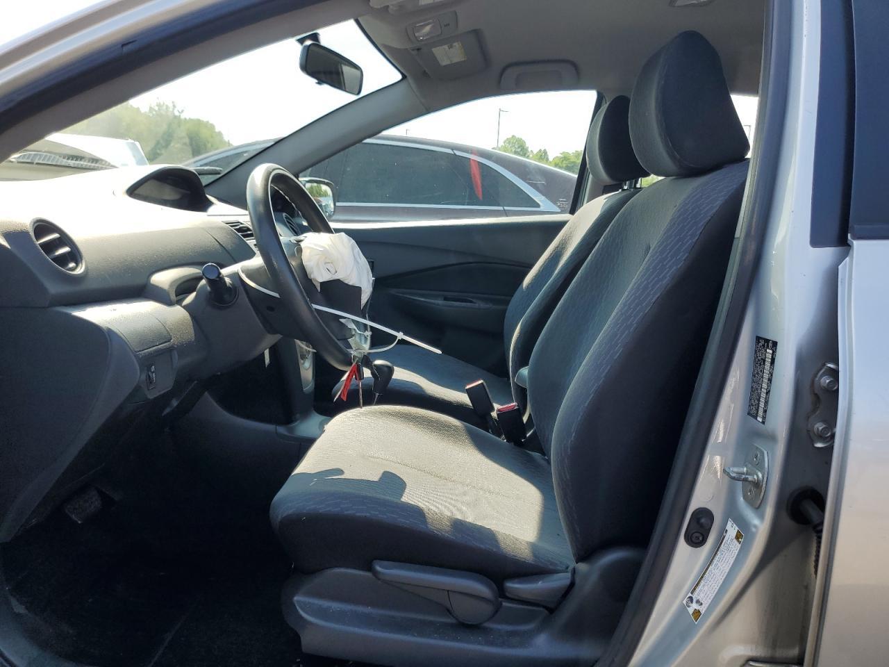 2011 Toyota Yaris - Фото 7