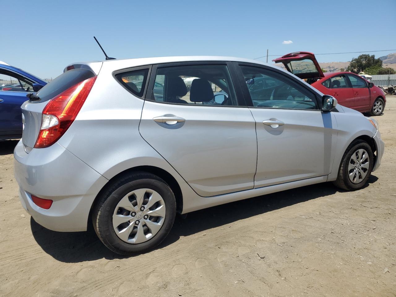 2017 Hyundai Accent Se - Фото 3