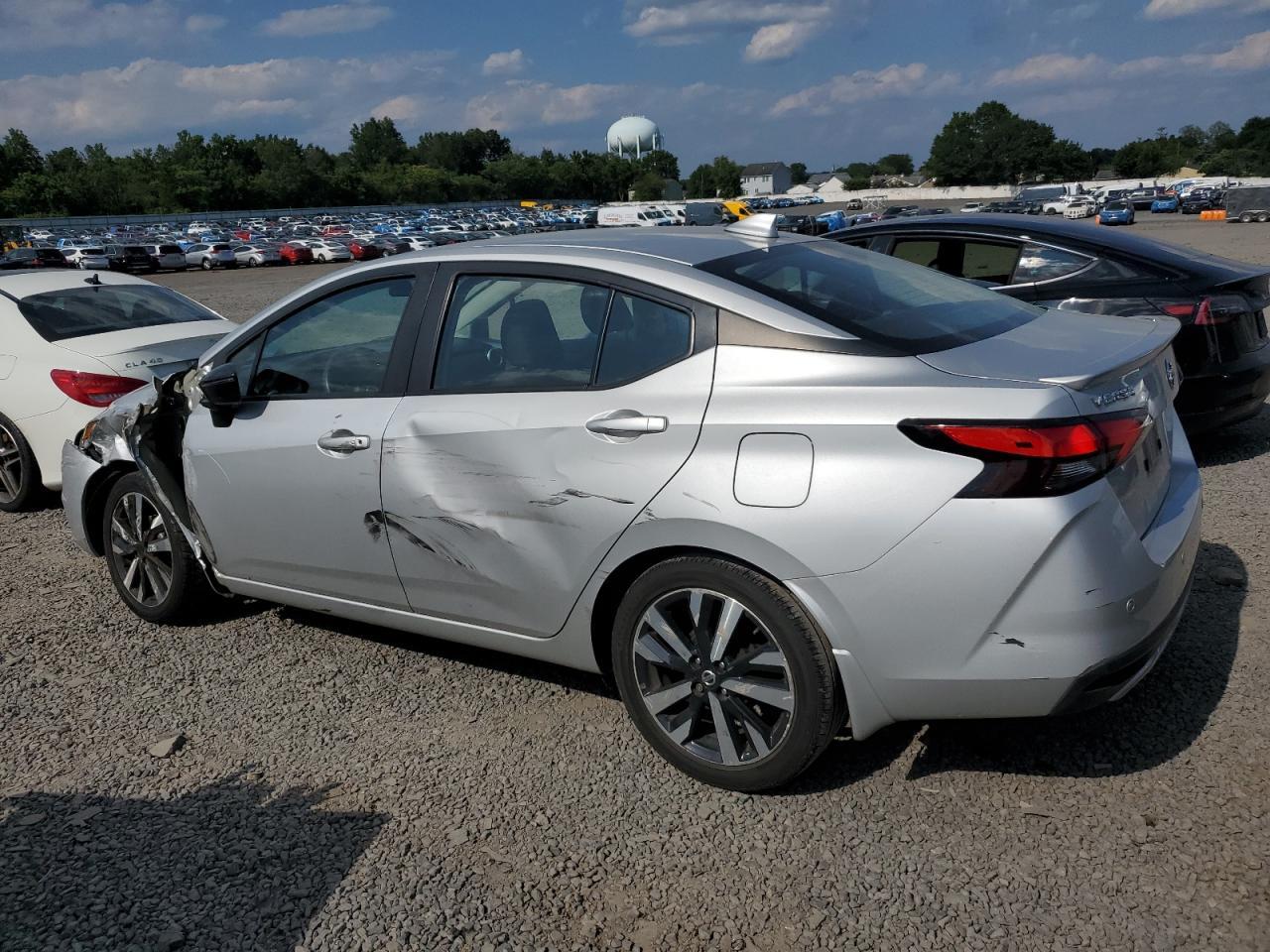 2022 Nissan Versa Sr - Фото 2