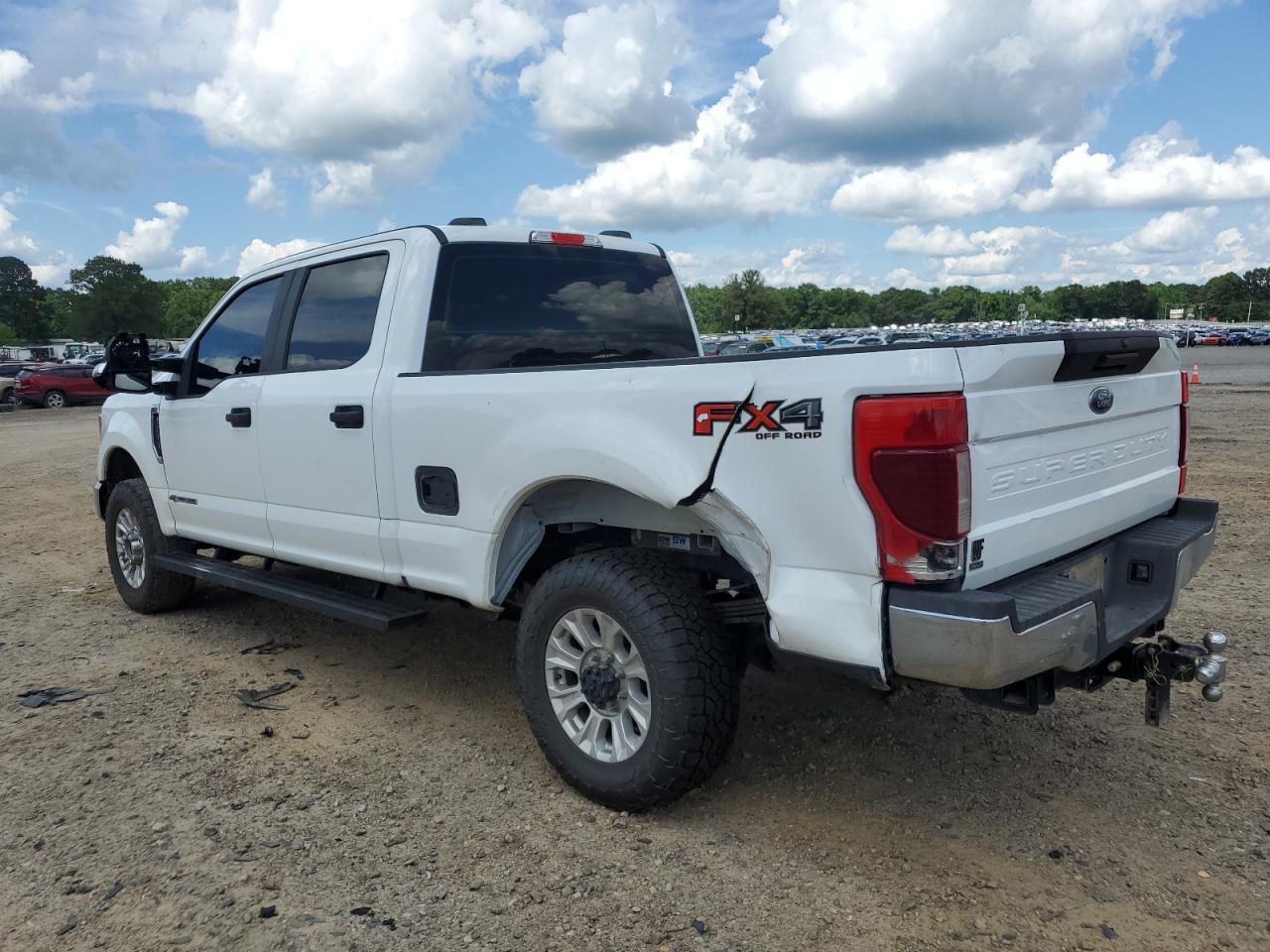 2022 Ford F250 Super Duty - Фото 2