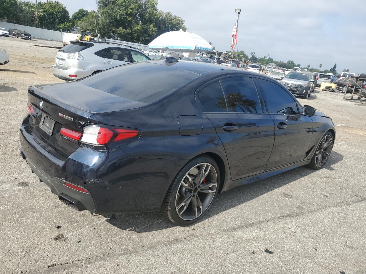 2021 BMW M550Xi - Фото 3